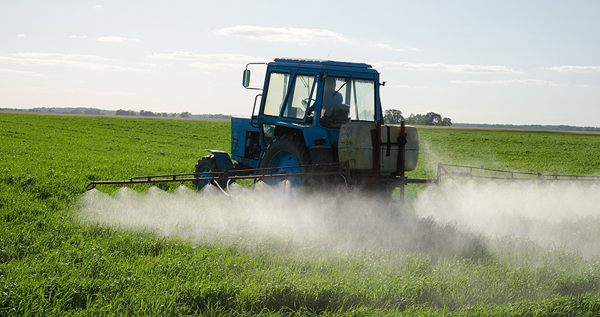Commission stands by proposal to halve chemical pesticides use